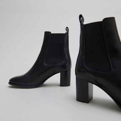 Bottines &agrave; talons et &eacute;lastiques in black leather | devin