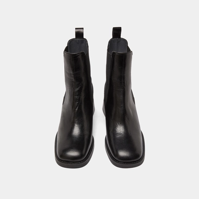 Bottines &agrave; &eacute;lastiques et talons &eacute;pais in black leather | duck