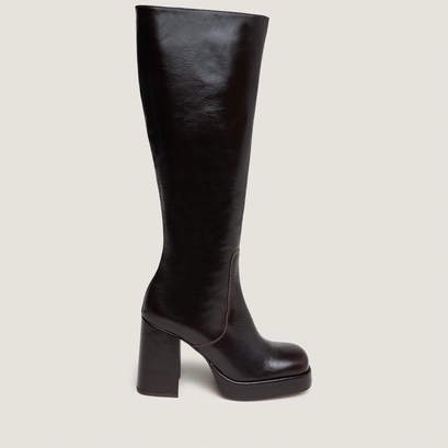 Heeled boots with square-toe in dark brown shiny leather | bryan