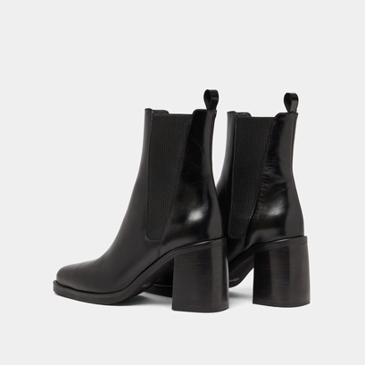 Boots &agrave; talons hauts et &eacute;lastiques in black leather | disco