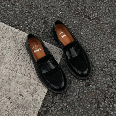Mocassins college &agrave; bouts ronds - Jonak in black glazed leather | DISTRICT