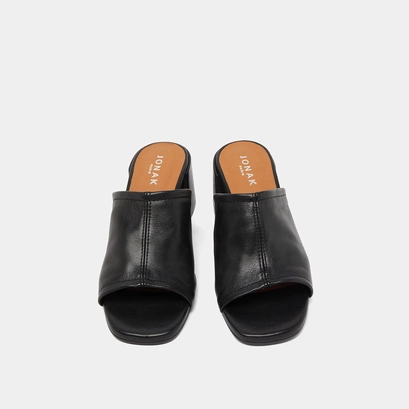 Mules with heels and open toes in black leather | butterfly
