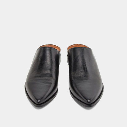 Pointed-toe mules in black leather | ALADIN