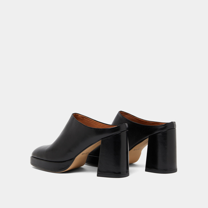 Mules &agrave; talons in black leather | VOLCAN
