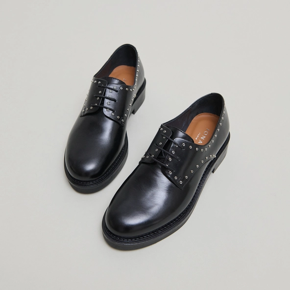 Derbies à détails argentés in black leather | DAHO
