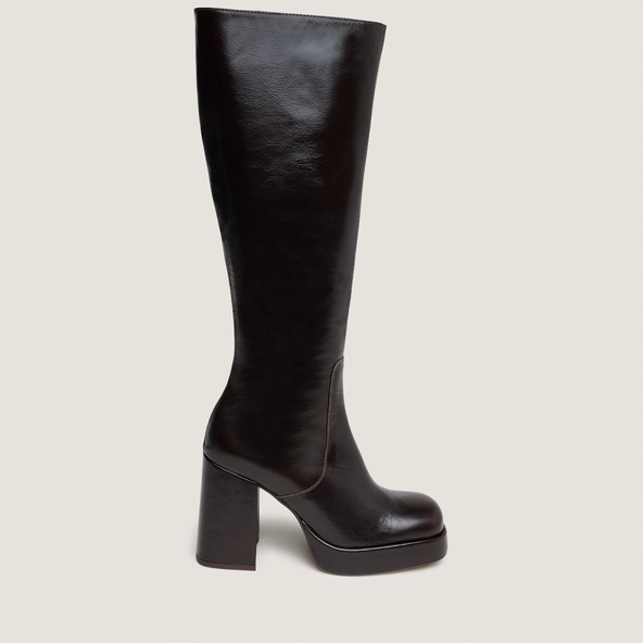 Heeled boots with square-toe in dark brown shiny leather | BRYAN