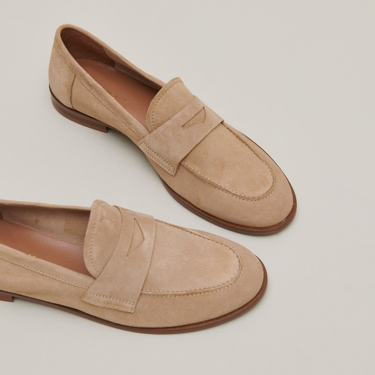 Mocassins &agrave; bouts ronds camel