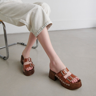 Platform mules with open toes in cognac leather | ELLA