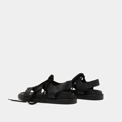 Sandales &agrave; multiples brides et lacets in black leather | wellington