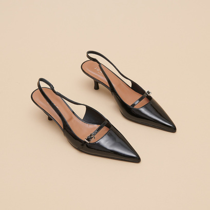 Heeled pumps in black patent | DAMOISELLE