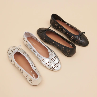 Cut-out ballet flats in silver metallic leather | DILANA