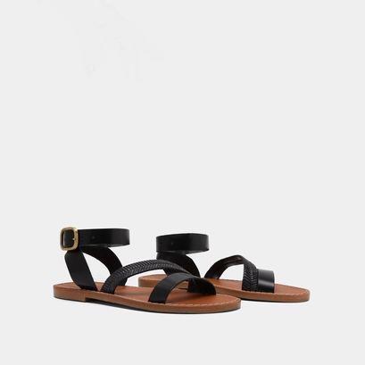 Plagettes &agrave; brides in black glazed leather | lausanne