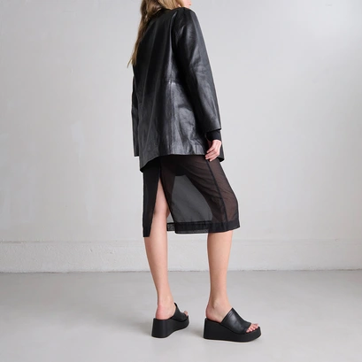 Mules compens&eacute;es in black leather | eugene