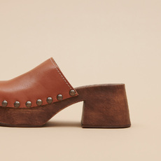Mules &agrave; plateformes cognac