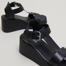 Sandales compens&eacute;es &agrave; boucles ajustables black