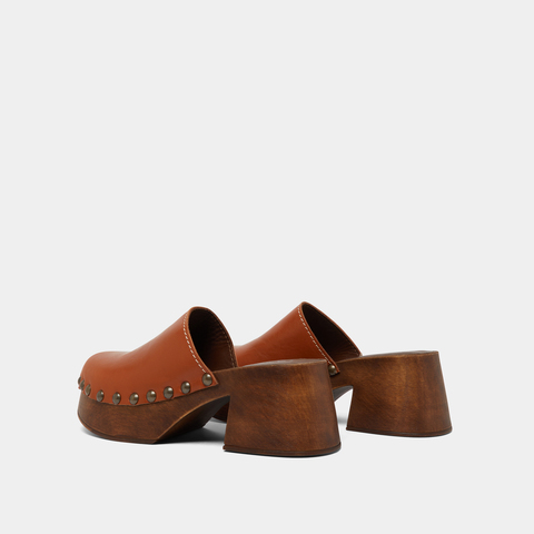 Mules &agrave; plateformes cognac