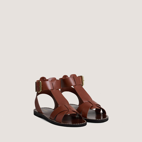 Sandales &agrave; boucles et brides cognac