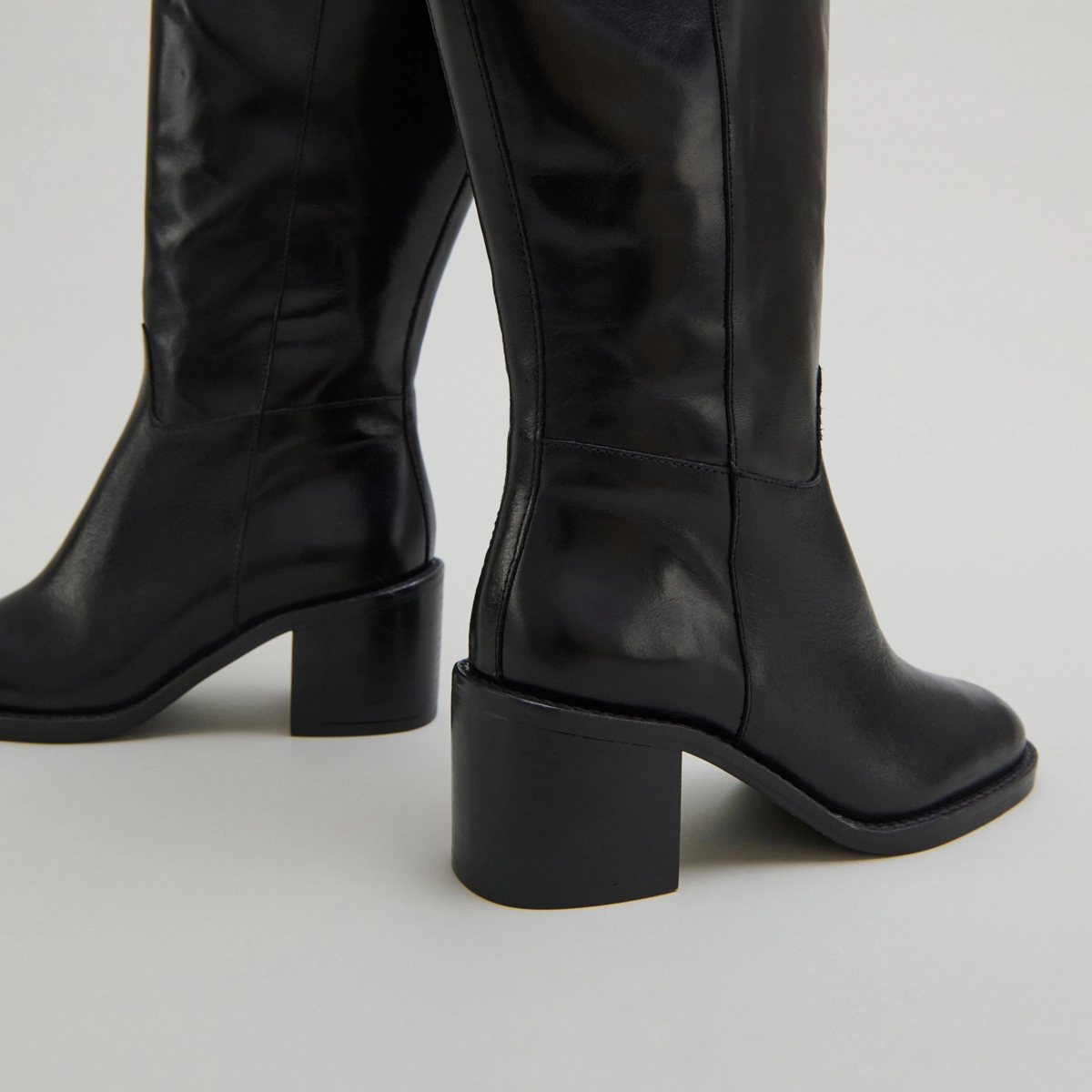 Knee-high boots in black leather calf size M | BONNIE
