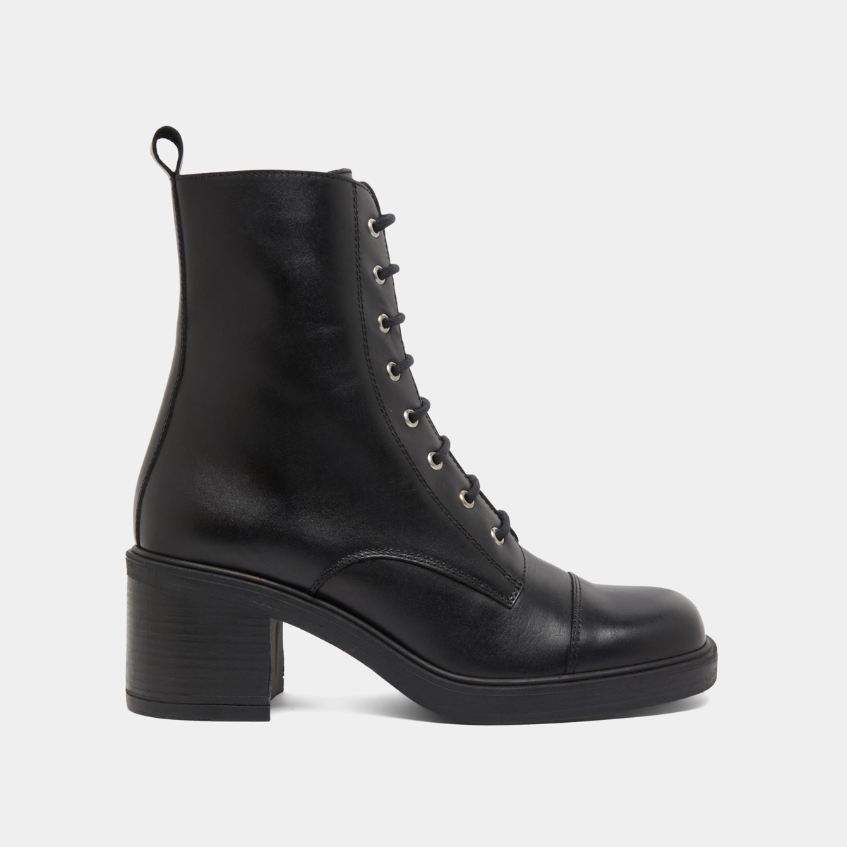 Bottines à lacets et élastiques arrières... in black leather | PANAME