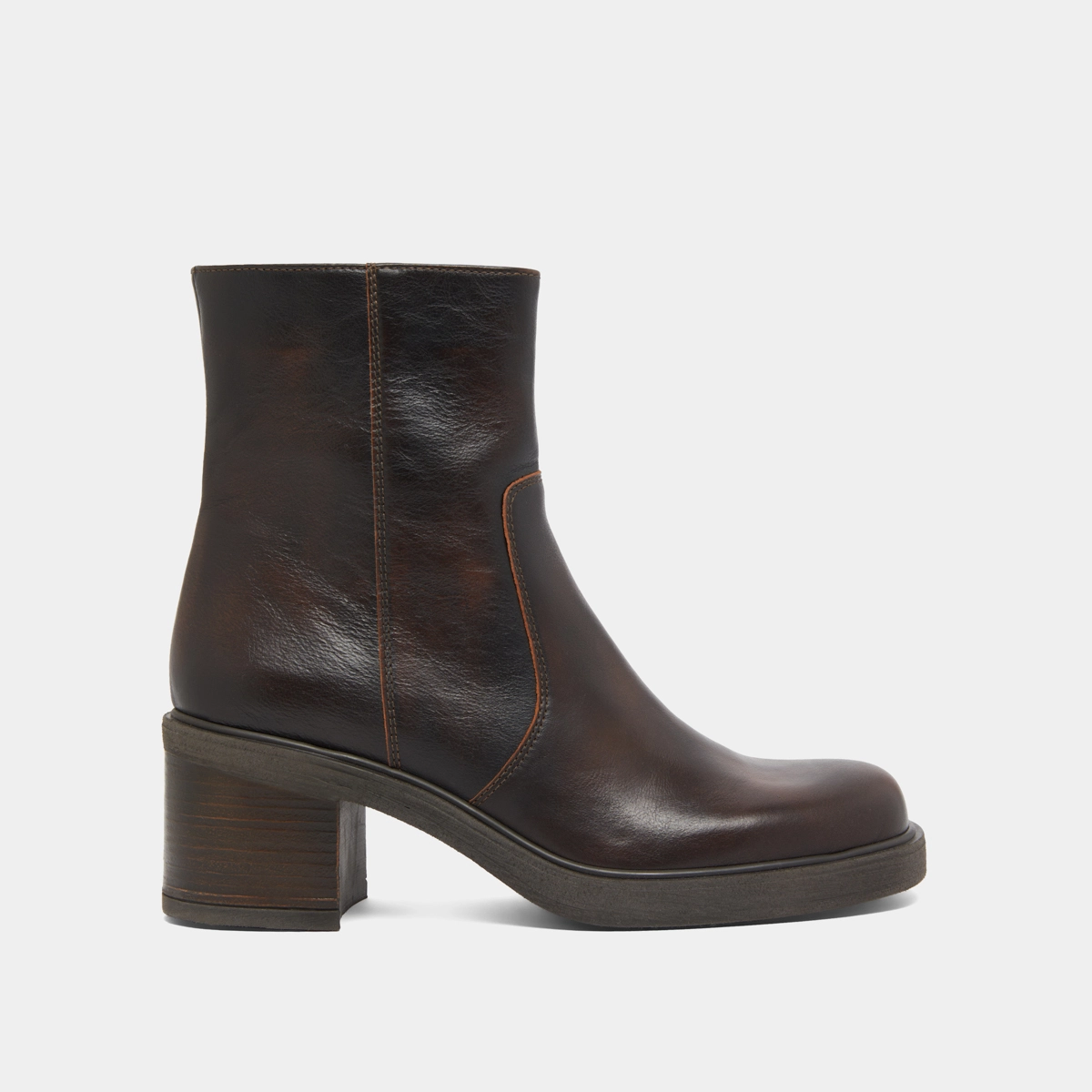 Boots à talons in brown patinated leather | PANDA