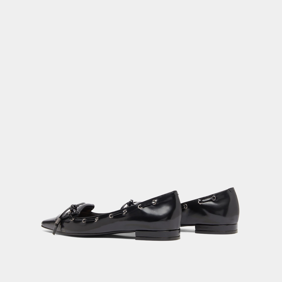 Ballerines à lacets in black glazed leather | DYNAMO