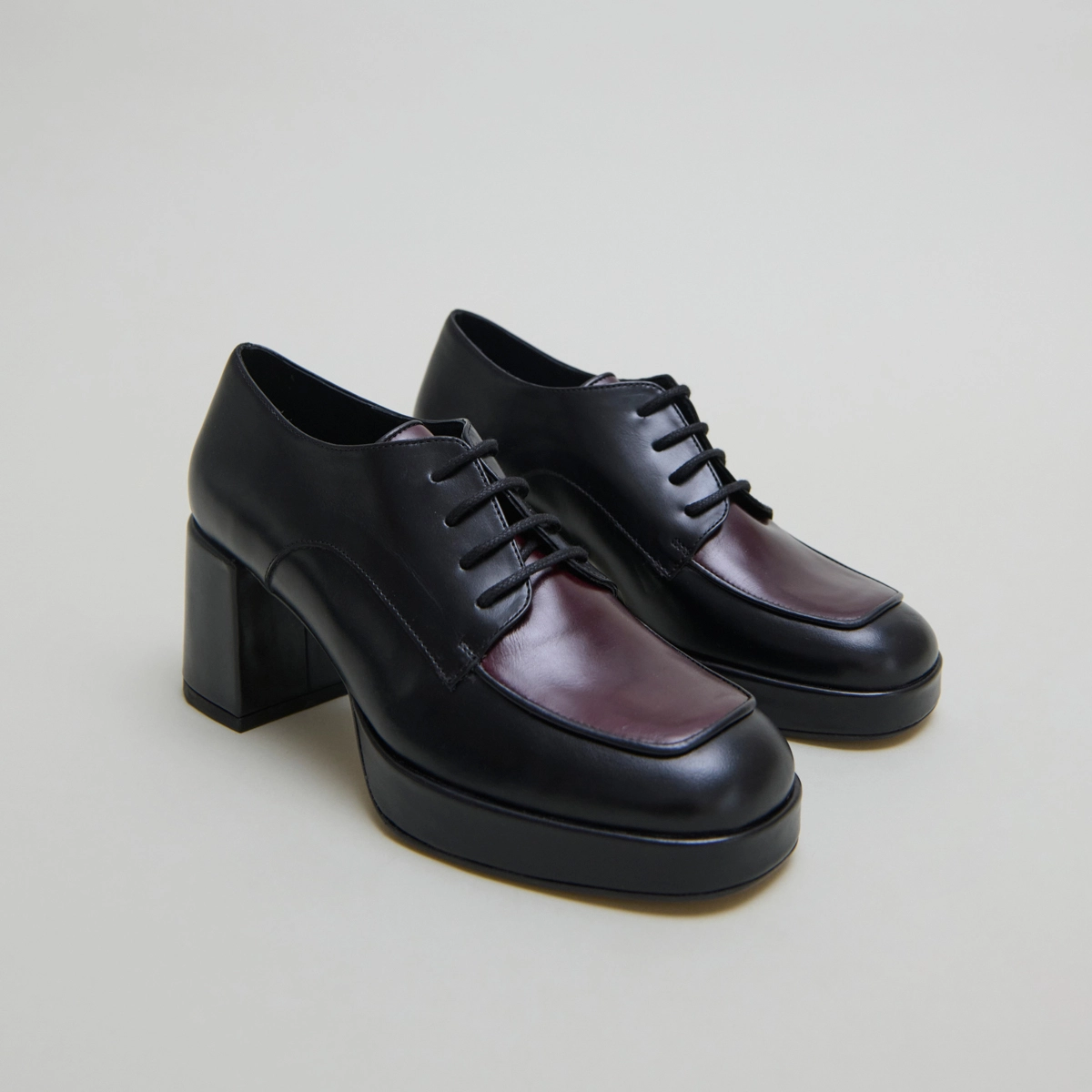Derbies à talons in black and burgundy leather | VIVALDI