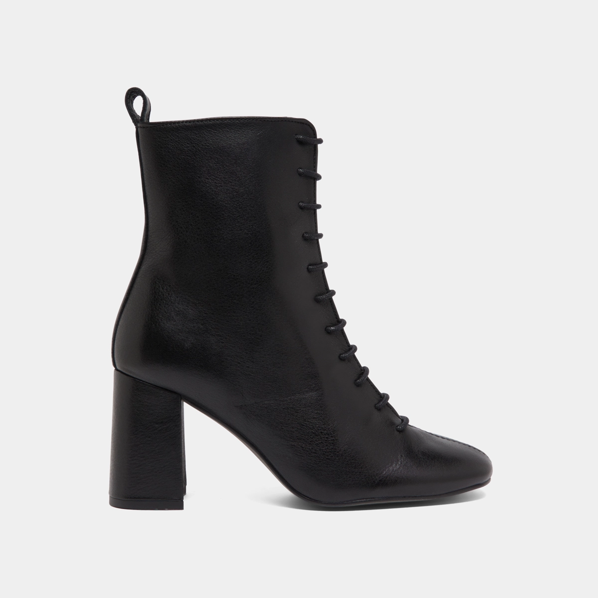 Bottines &agrave; talons et &agrave; lacets in black leather | BOSE