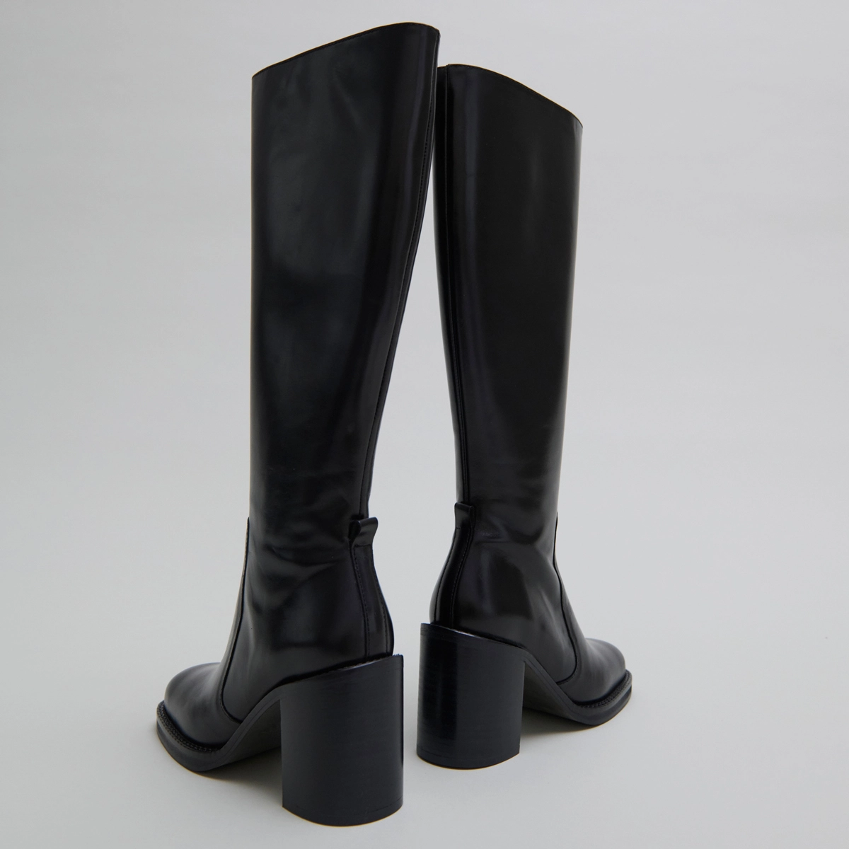 Boots with overflowing heels in black leather calf size S | BRETZEL