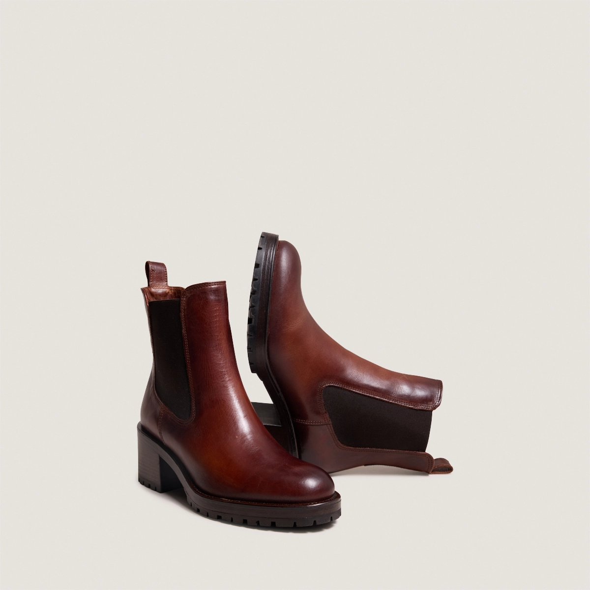 Lowboots with elastic bands in cognac patinated leather | CECILE