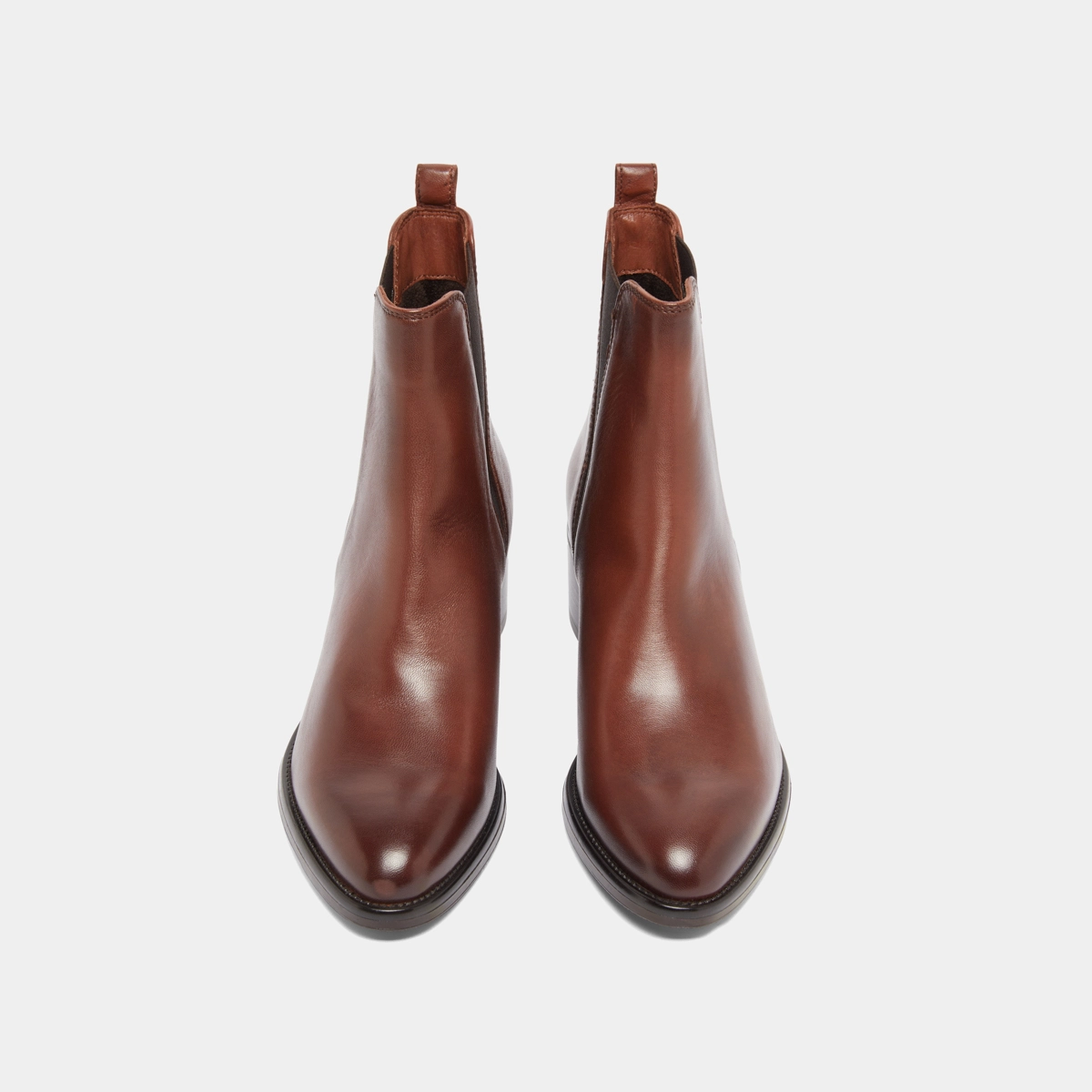 Bottines &agrave; &eacute;lastiques triangulaires in cognac patinated leather | CHILO