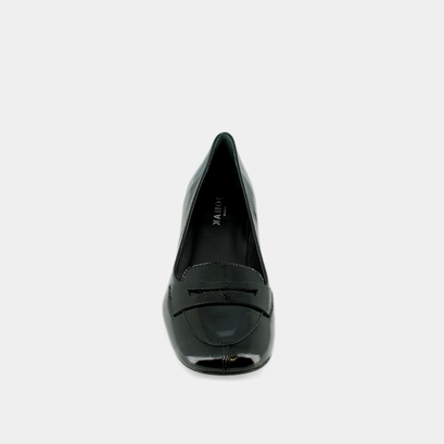 Mocassins &agrave; petits talons in black pleated patent | BERNIE