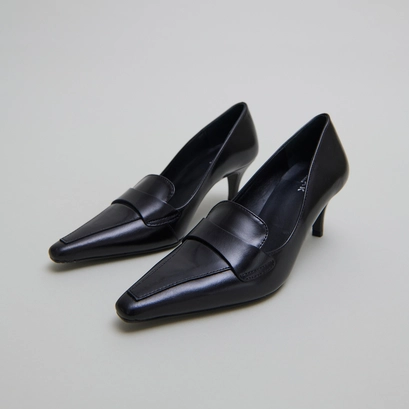 Escarpins &agrave; pattes in black leather | blondie