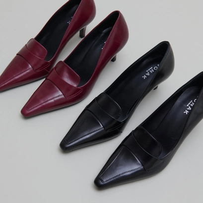 Escarpins &agrave; pattes in black leather | blondie