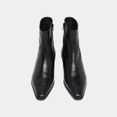 Boots &agrave; bouts pointus in black leather | pacha