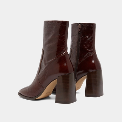 Heeled ankle boots with square toes in chocolate shiny leather | vidal