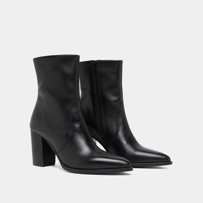 Bottines &agrave; talons in black leather | perle