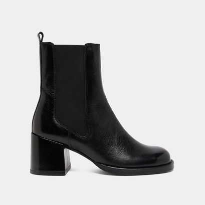Bottines &agrave; talons et &eacute;lastiques in black distressed leather | bienvue