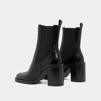 Bottines &agrave; talons d&eacute;bordants in black leather | bretz