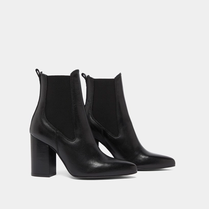 Bottines &agrave; talons et bouts pointus in black grained leather | brook