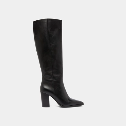 Bottes &agrave; bouts pointus in black leather | plume