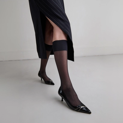 Escarpins &agrave; fermetures &eacute;clairs in black shiny leather | daniela