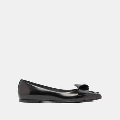 Ballerines &agrave; bouts pointus in black glazed leather | demo