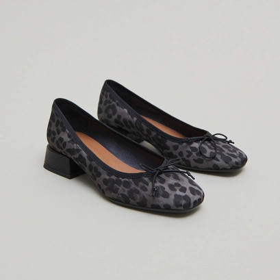 Ballerines &agrave; petits talons in gray leopard | dybil