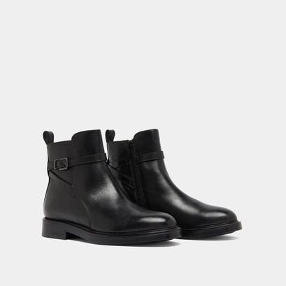 Boots &agrave; boucles in black leather | clea
