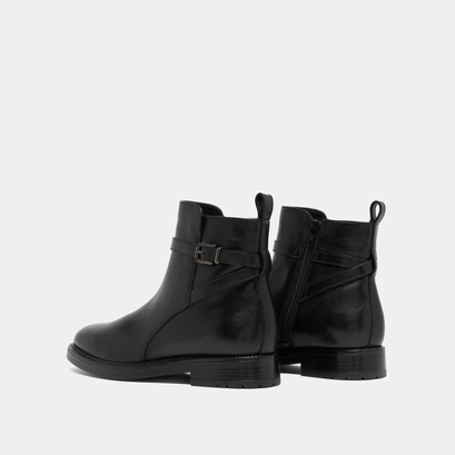 Boots &agrave; boucles in black leather | clea