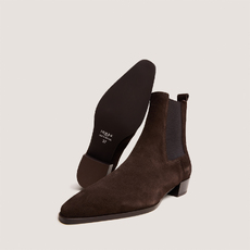 Boots &agrave; l&eacute;gers talons biseaut&eacute;s et bouts pointus dark brown