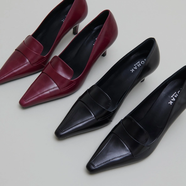 Escarpins &agrave; pattes in black leather | BLONDIE