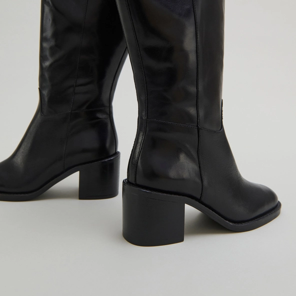 Knee-high boots in black leather calf size M | BONNIE