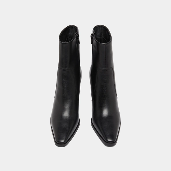 Bottines à bouts pointus in black leather | PAM