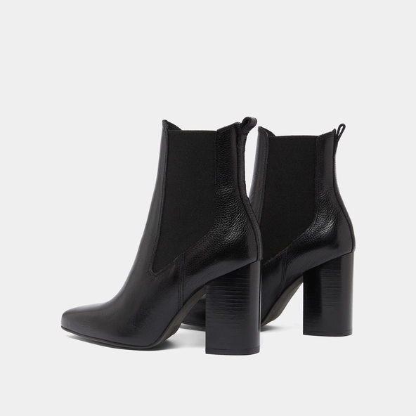 Bottines à talons et bouts pointus in black grained leather | BROOK